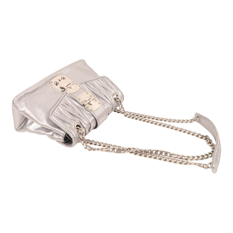 銀色 Matelasse皮革 肩背包【MIU MIU 繆繆】 5BD100-7