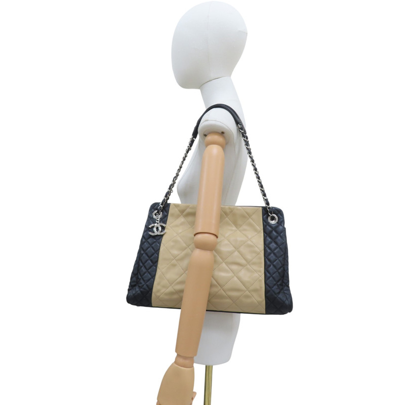 黑杏雙色 羊皮 肩背包 銀釦【CHANEL 香奈兒】-10