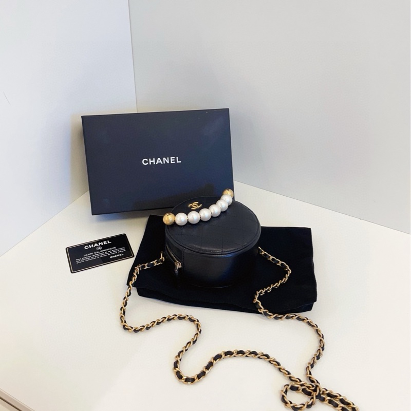 Chanel 2019 matelasse 珍珠小圓餅-3
