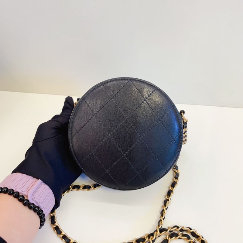 Chanel 2019 matelasse 珍珠小圓餅-10