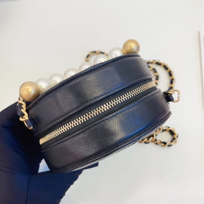 Chanel 2019 matelasse 珍珠小圓餅-16