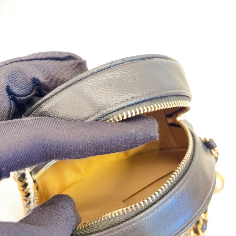 Chanel 2019 matelasse 珍珠小圓餅-18