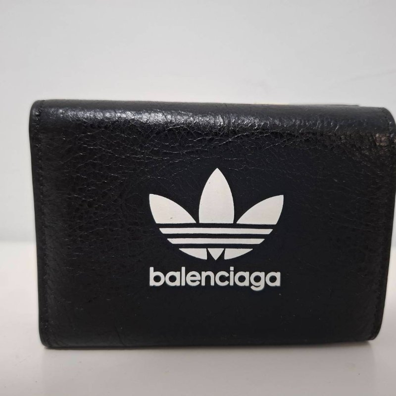 Balenciaga x Adidas 聯名三葉草三折短夾-10