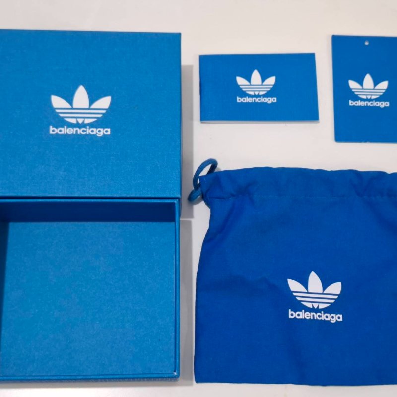 Balenciaga x Adidas 聯名三葉草三折短夾-21