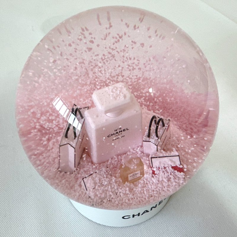 CHANEL 全新N°5香水粉色水晶球-1