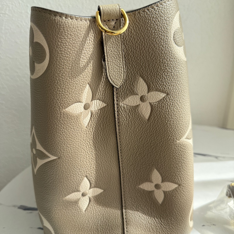 Lv斑鳩灰最美水桶包-3