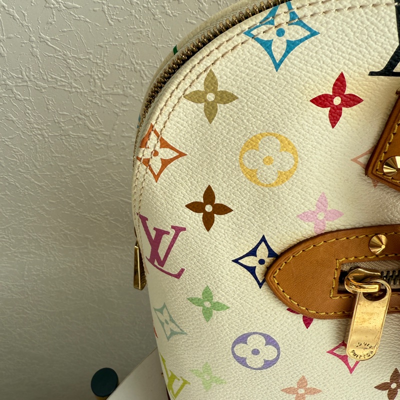 LV Alma 白彩貝殼包-8