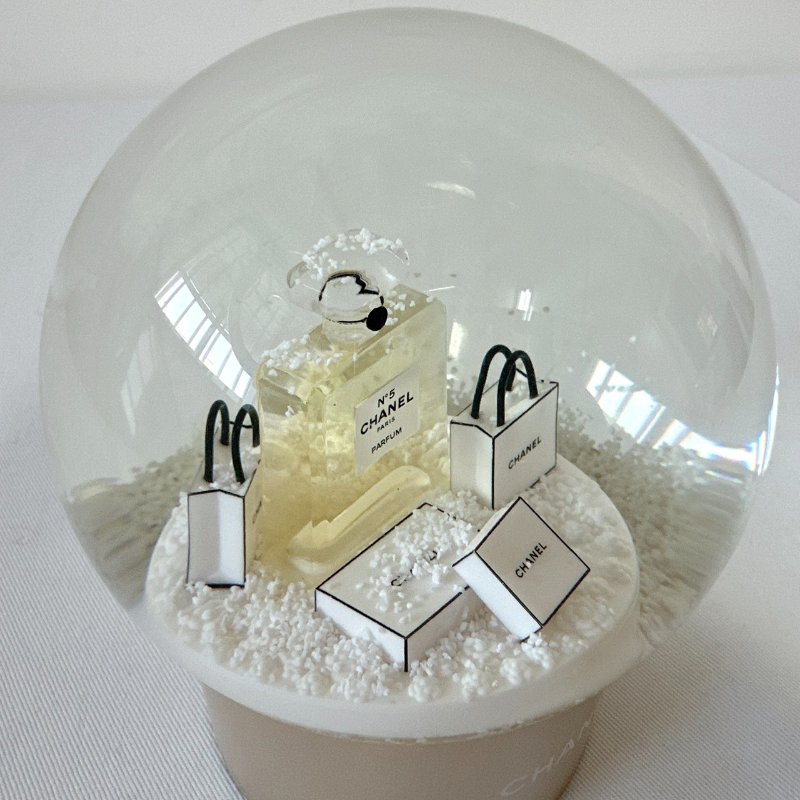 CHANEL 全新N°5香水白金水晶球-2