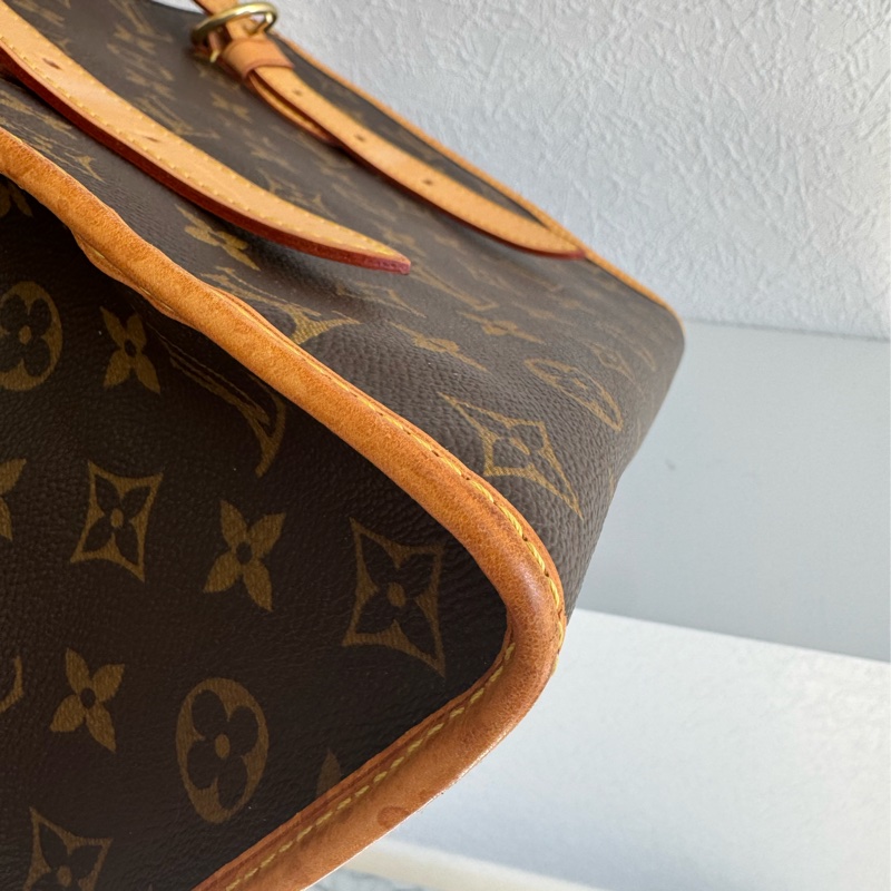 LV花紋雙小金球吊飾肩背包  少見特別款-5