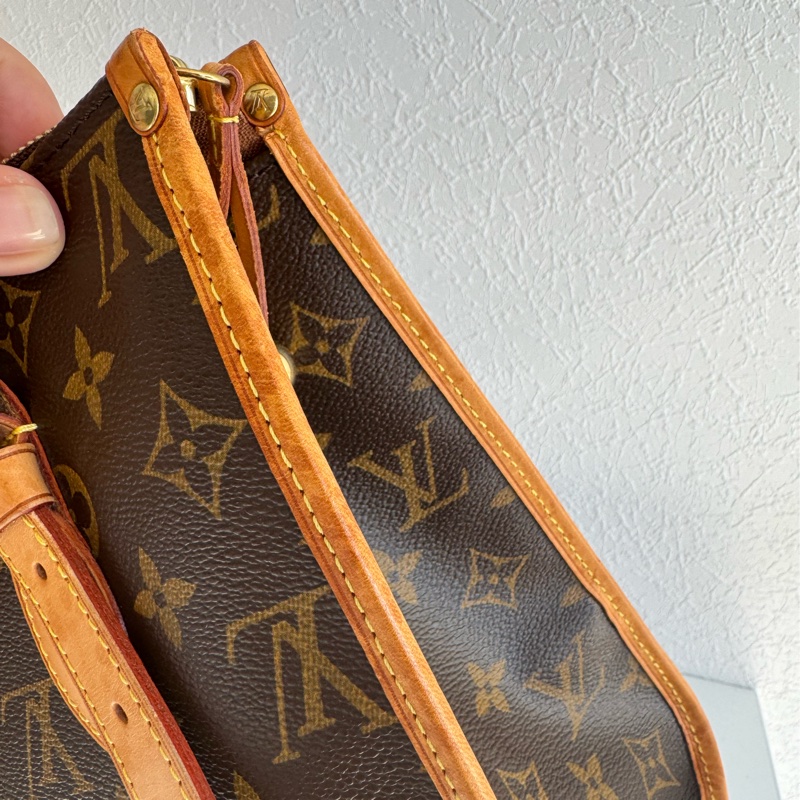 LV花紋雙小金球吊飾肩背包  少見特別款-13