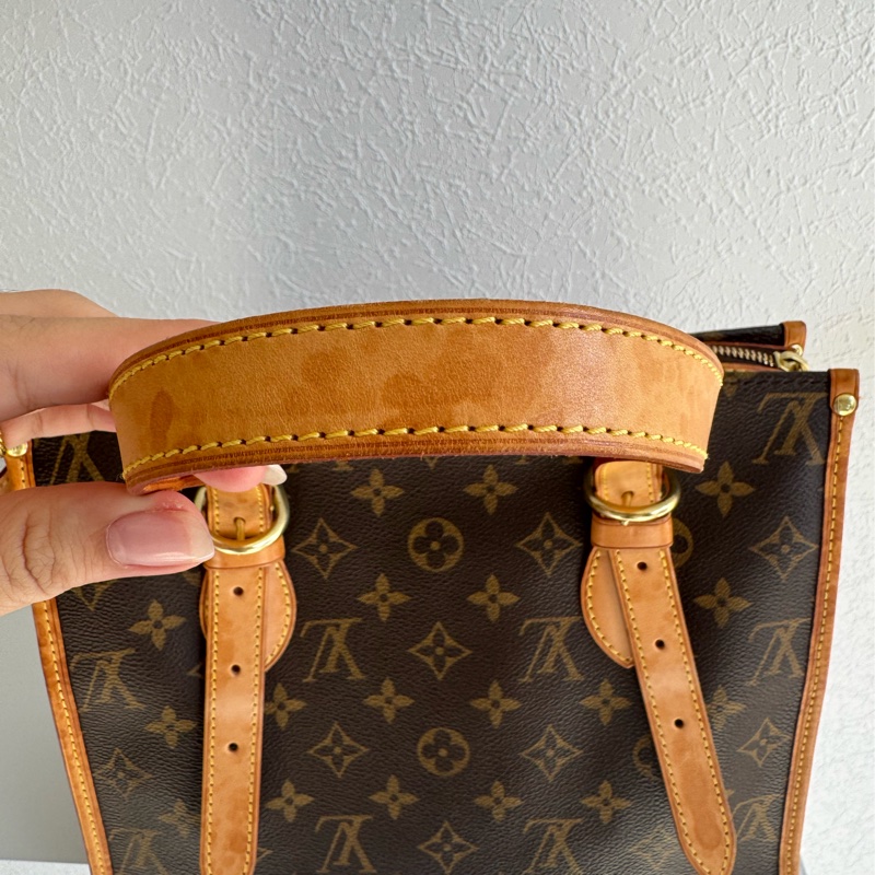 LV花紋雙小金球吊飾肩背包  少見特別款-17