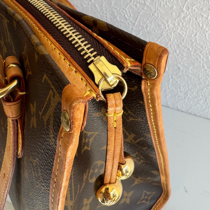 LV花紋雙小金球吊飾肩背包  少見特別款-28