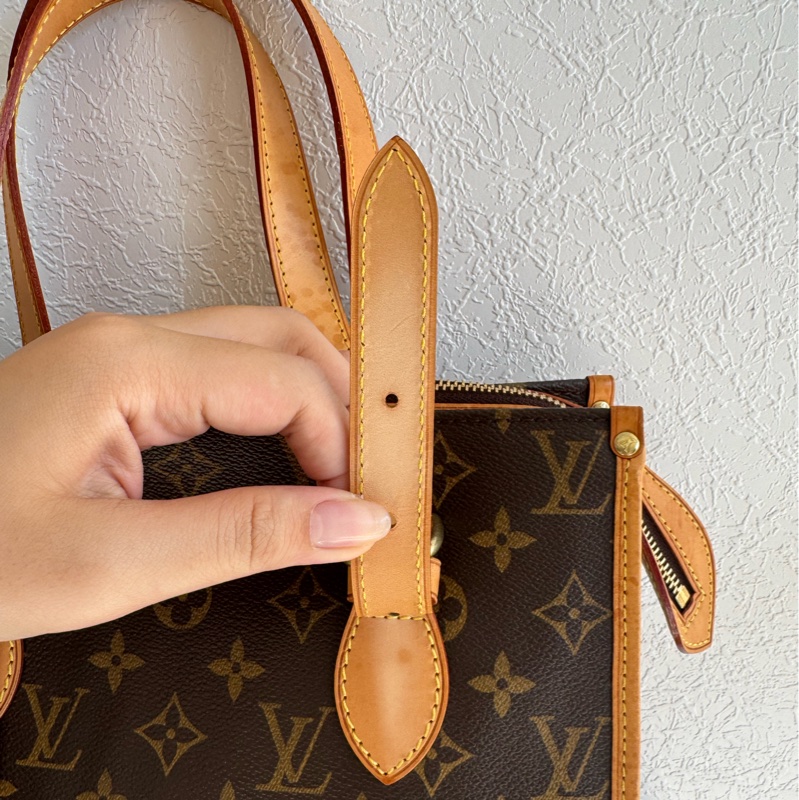 LV花紋雙小金球吊飾肩背包  少見特別款-38