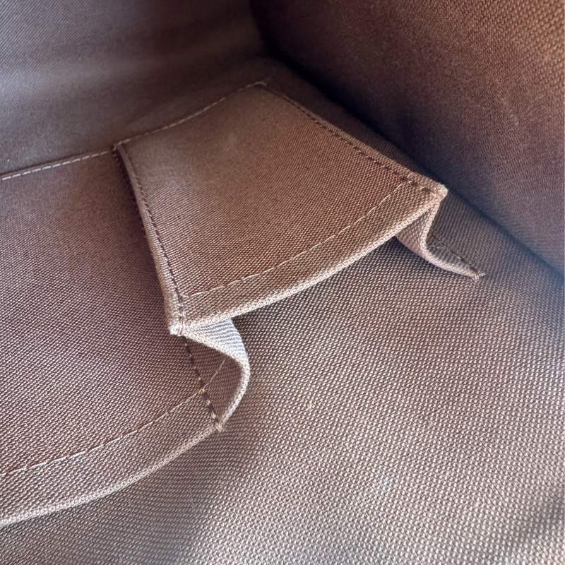 LV花紋雙小金球吊飾肩背包  少見特別款-53