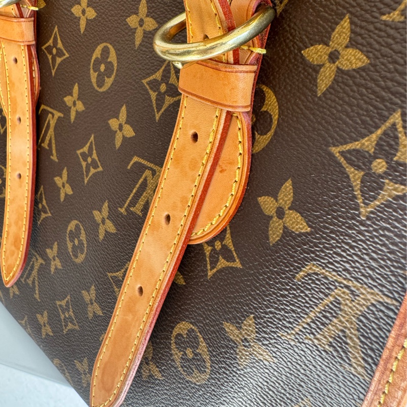 LV花紋雙小金球吊飾肩背包  少見特別款-61