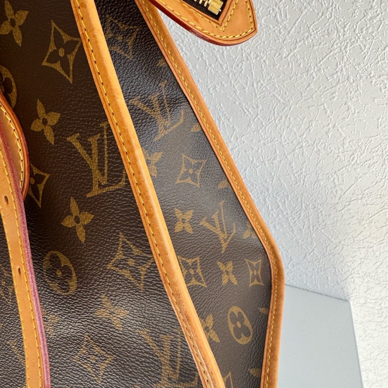 LV花紋雙小金球吊飾肩背包  少見特別款-69