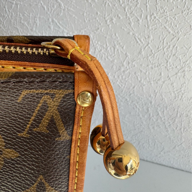 LV花紋雙小金球吊飾肩背包  少見特別款-70