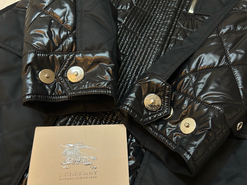 BURBERRY英國男款黑色絎縫拼接風衣44-6