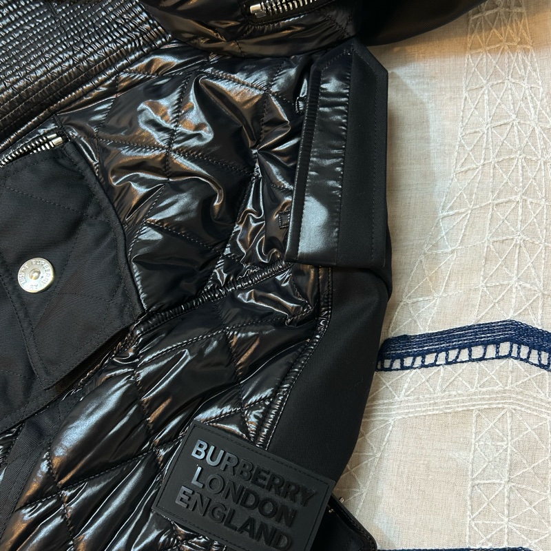 BURBERRY英國男款黑色絎縫拼接風衣44-11