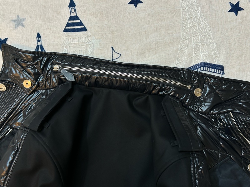 BURBERRY英國男款黑色絎縫拼接風衣44-13