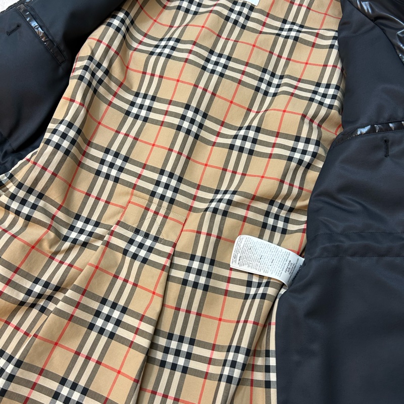 BURBERRY英國男款黑色絎縫拼接風衣44-15