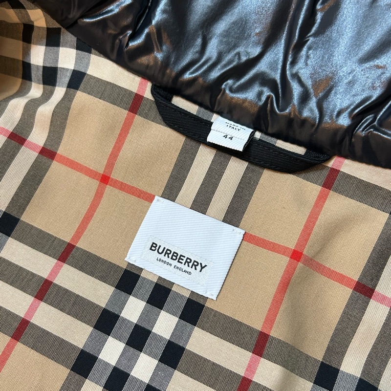 BURBERRY英國男款黑色絎縫拼接風衣44-18