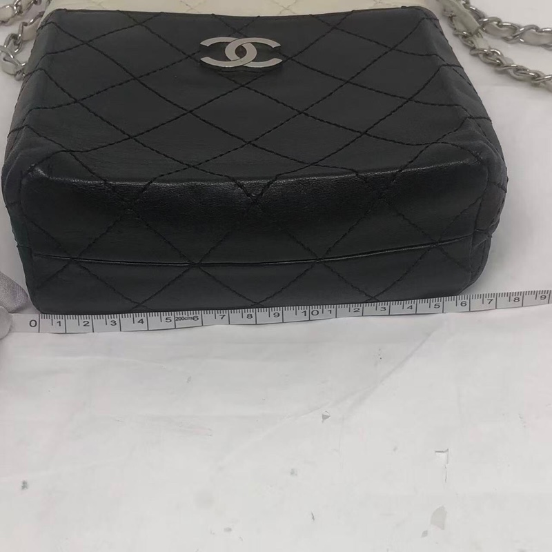二手Chanel香奈兒黑白牛奶盒子包竪版tote-10