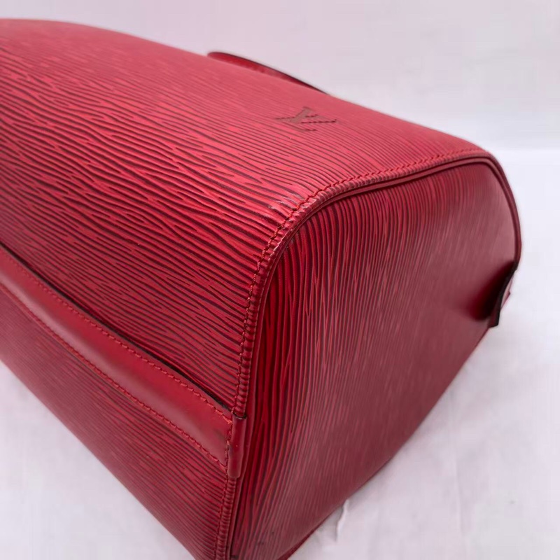 Lv路易威登紅色水波紋枕頭手提包 尺寸:25✖️28，配件鎖鑰匙-11