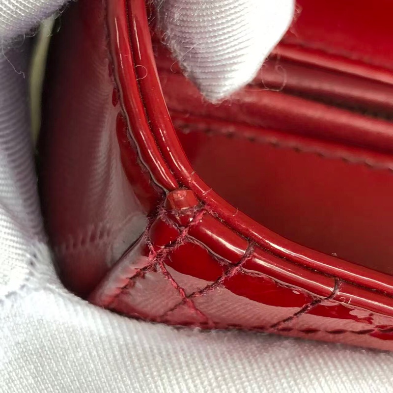 Dior七格紅色漆皮戴妃包，配件肩帶-8