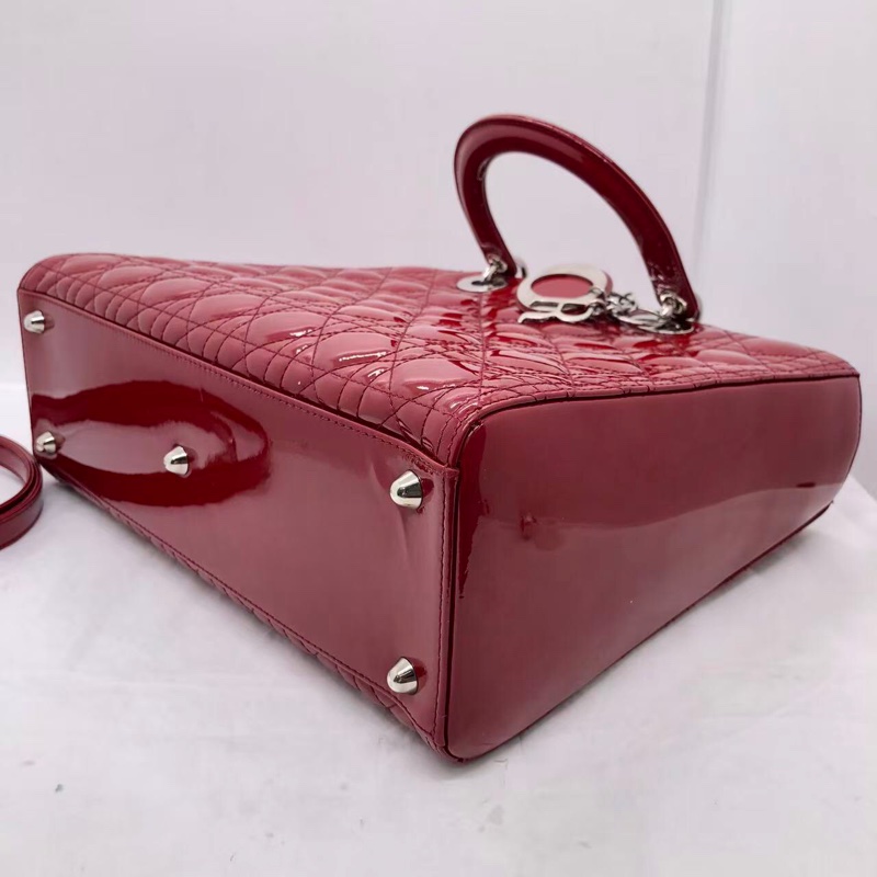 Dior七格紅色漆皮戴妃包，配件肩帶-13