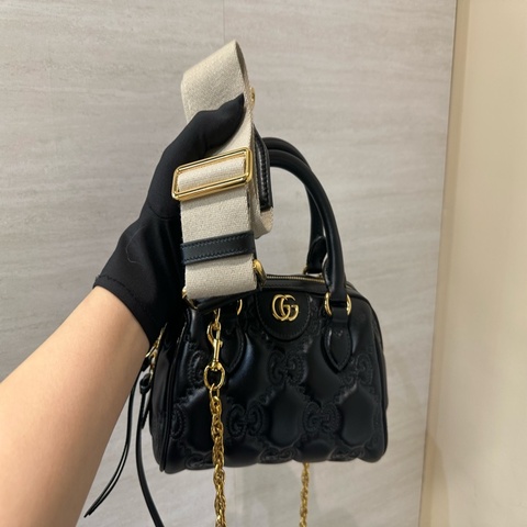 Gucci 黑牛皮壓紋金釦手提斜背波士頓包