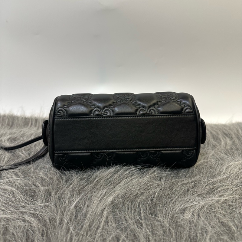 Gucci 黑牛皮壓紋金釦手提斜背波士頓包-5