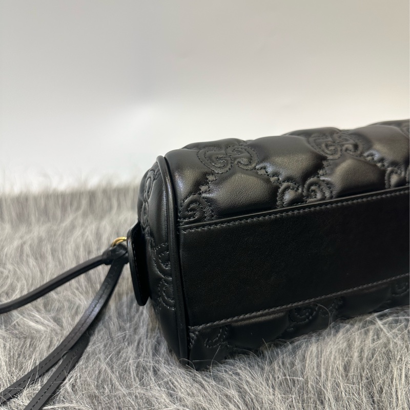 Gucci 黑牛皮壓紋金釦手提斜背波士頓包-6