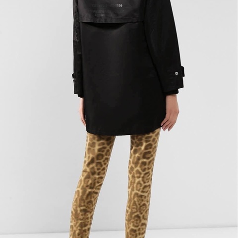 BURBERRY英國黑色連帽風衣UK4