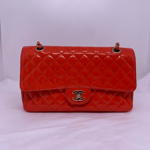 二手Chanel香奈兒cf翻蓋珊瑚紅漆皮情人節限量款鏈條包，有鐳射
