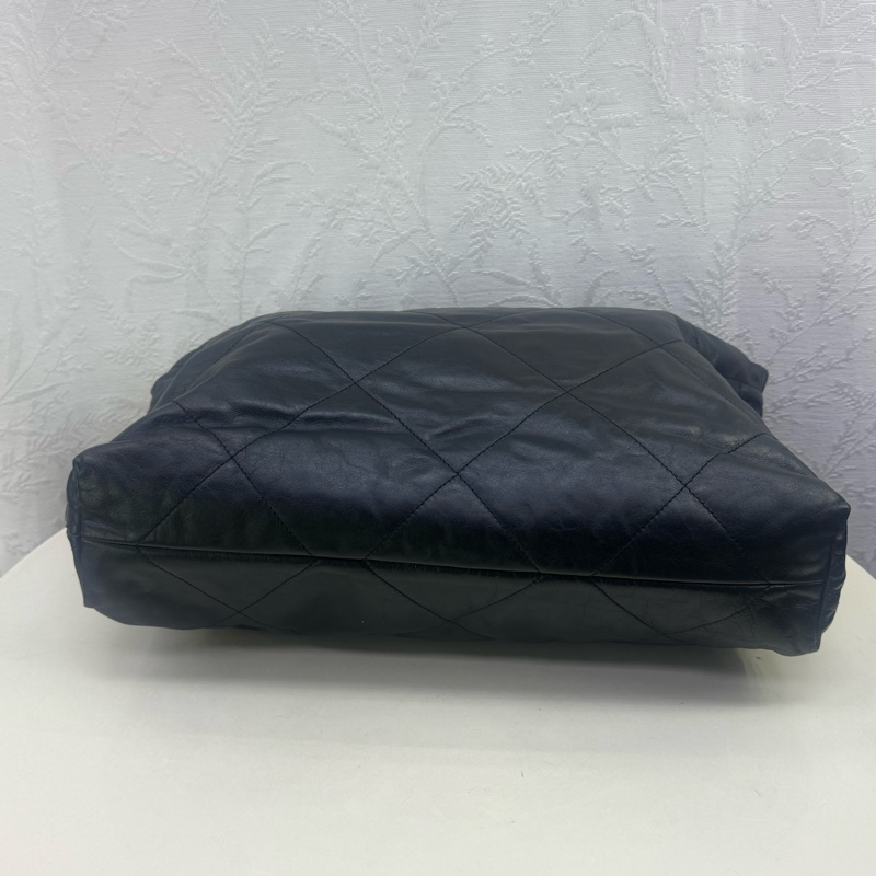 Chanel 22 middle Calfskin Bag-3