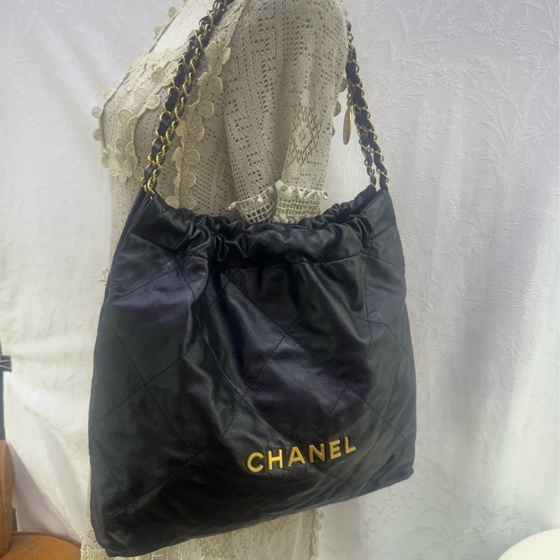 Chanel 22 middle Calfskin Bag-8