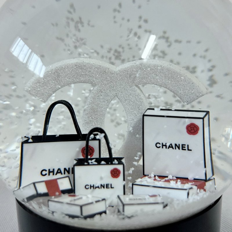 CHANEL 全新雙C水晶球-1