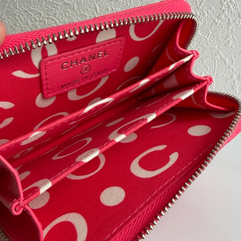 Chanel粉荔枝皮鏤空logoㄇ拉零錢包-11