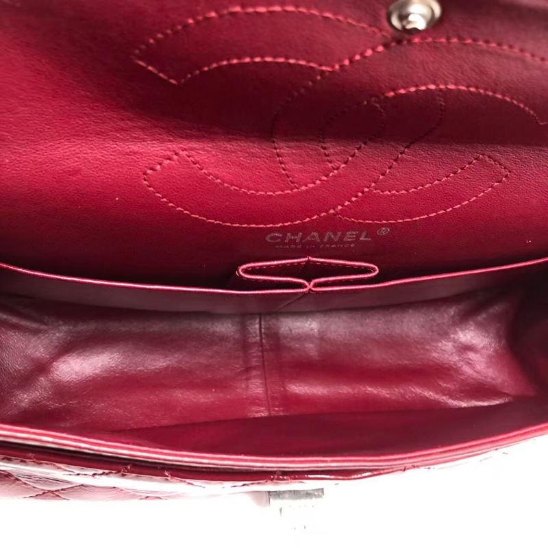 二手Chanel香奈兒2.55系列226紅色漆皮中號,內里有吸色染色,具體如圖-5
