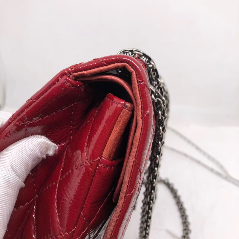 二手Chanel香奈兒2.55系列226紅色漆皮中號,內里有吸色染色,具體如圖-14