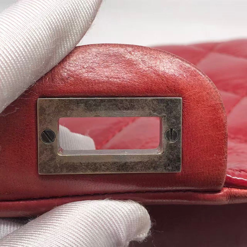 二手Chanel香奈兒2.55系列226紅色漆皮中號,內里有吸色染色,具體如圖-18