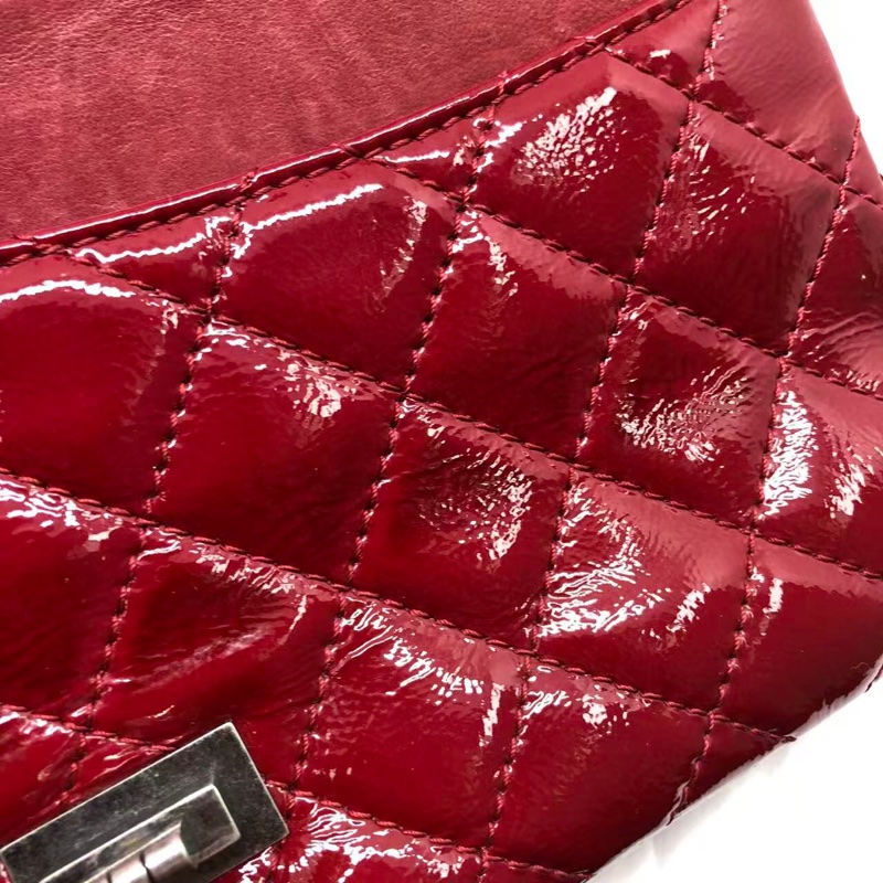 二手Chanel香奈兒2.55系列226紅色漆皮中號,內里有吸色染色,具體如圖-26