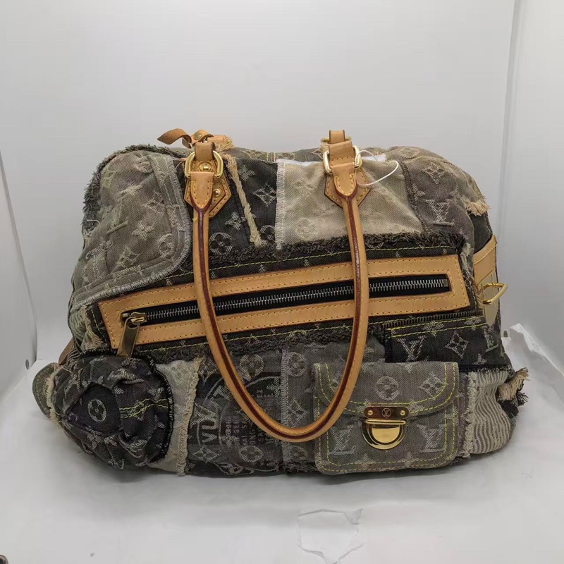 Vuitton/路易威登 中古牛仔拼接手提包  LV中古牛仔拼接手提包，經典老花，牛仔拼接設計，容量大，正常使用痕跡，牛仔包-1