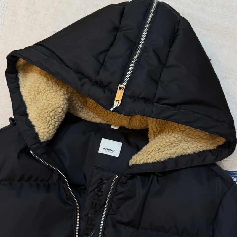 BURBERRY英國黑色連帽鵝絨外套XS-10