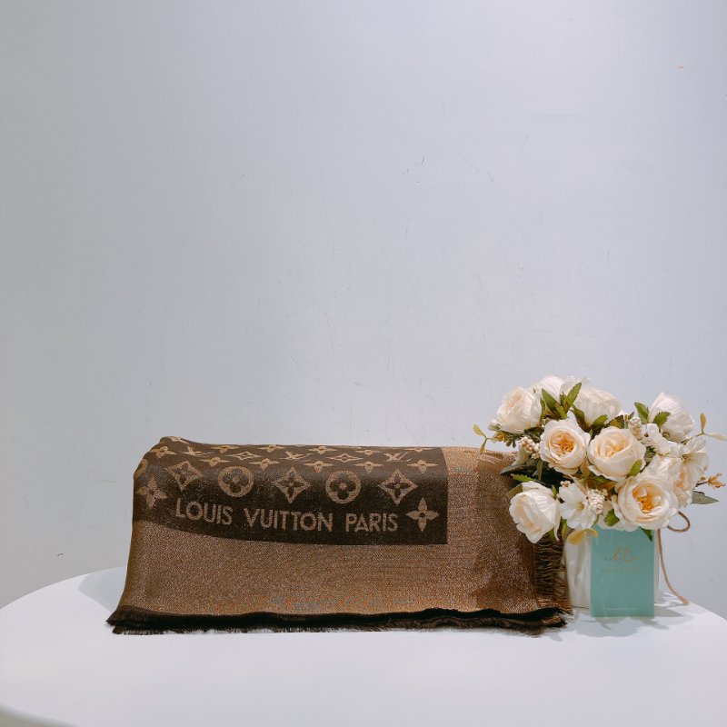 TW4549 Louis Vuitton路易威登 閃金咖色經典logo大方巾 Monogram Shine Shawl Sacrf 50% Slik x 20% Wool-0