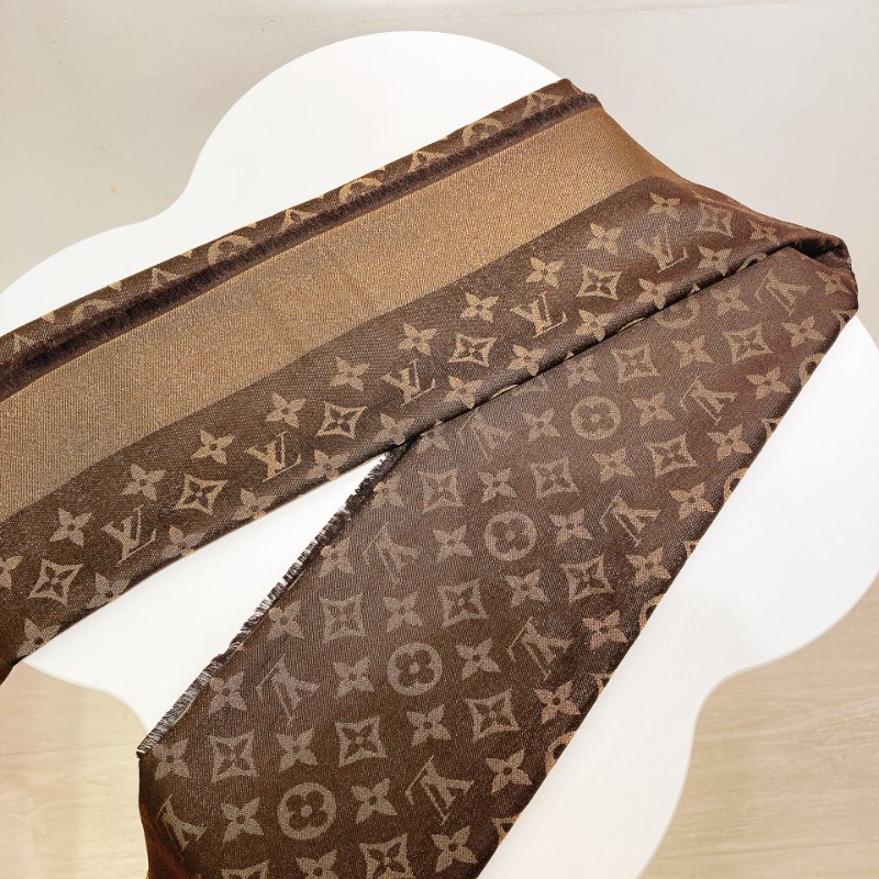 TW4549 Louis Vuitton路易威登 閃金咖色經典logo大方巾 Monogram Shine Shawl Sacrf 50% Slik x 20% Wool-3