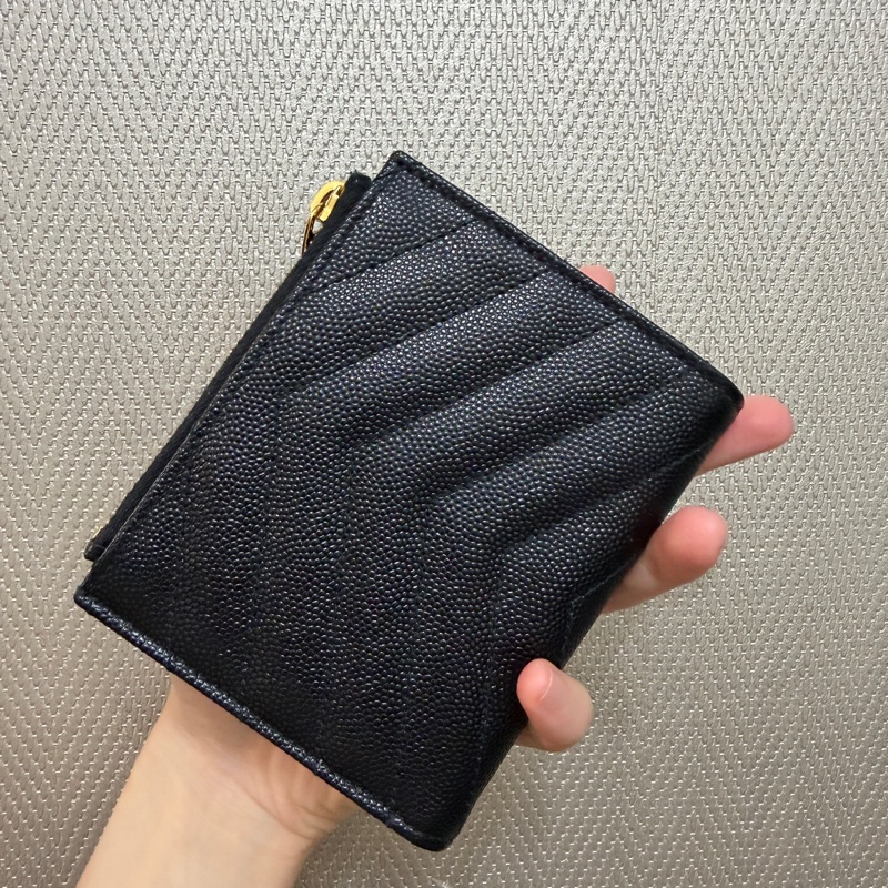 YSL 黑魚子醬牛皮金釦對釦短夾-5