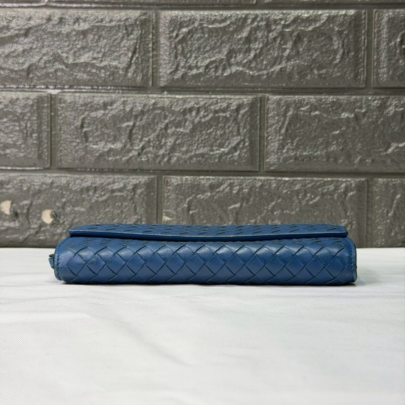 BV 藍色小羊皮編織扣式長夾-7