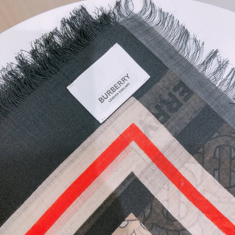 TW4550 Burberry 巴寶莉JB Logo方圍巾 Supreme Scarf 140 x 140cm 51% Wool x 49% Slik-5